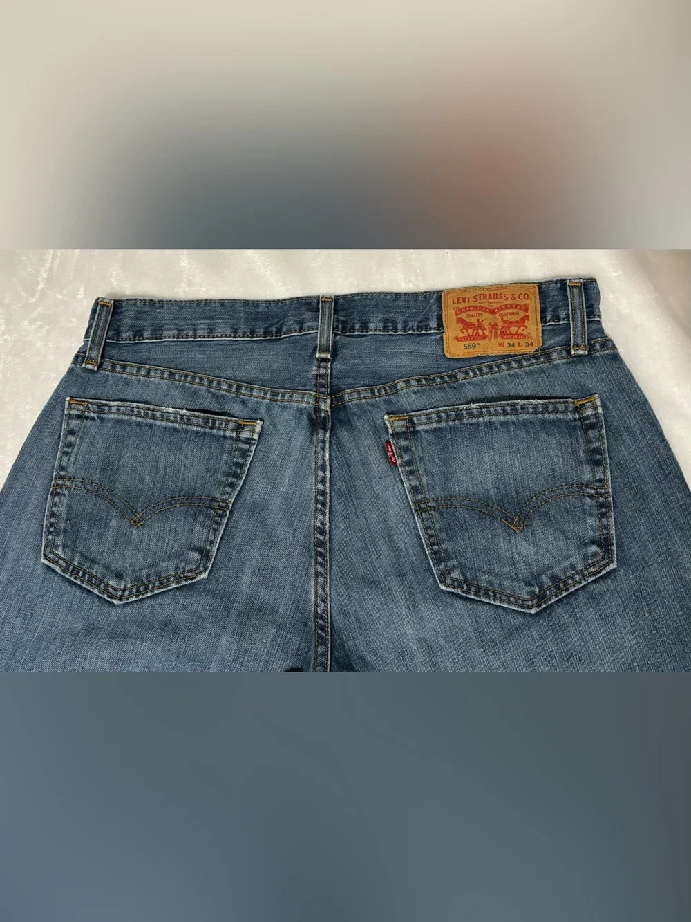Men's LEVI #559 mid-wash blue denim jeans 34x34  GUC